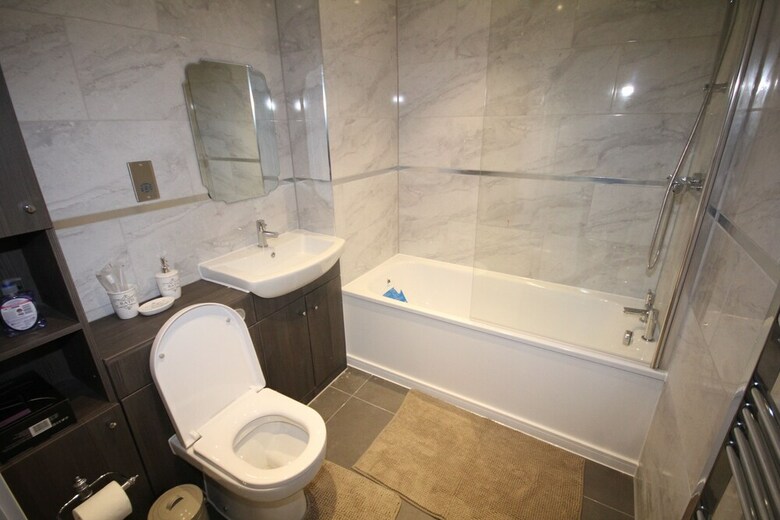 Apartamentos Holden Court