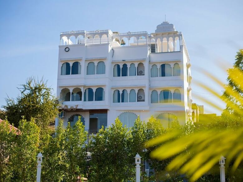 Hotel Gazebo Inn Resort