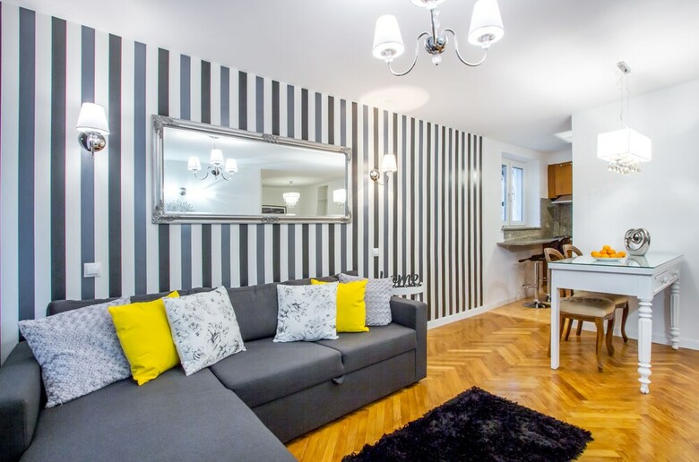 Clicktheflat Old Town Apartment