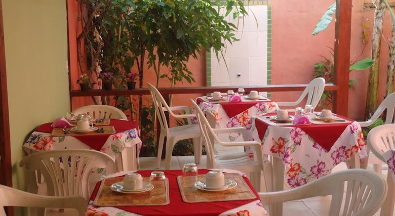 Hostal Flores De B�zios Su�tes