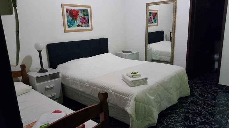 Hostal Pousada Ferradura Beach