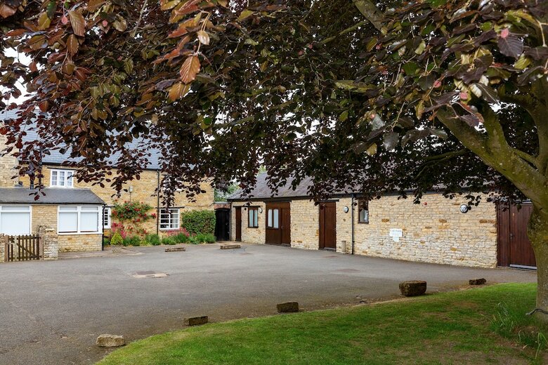Posada Church Farm Lodge