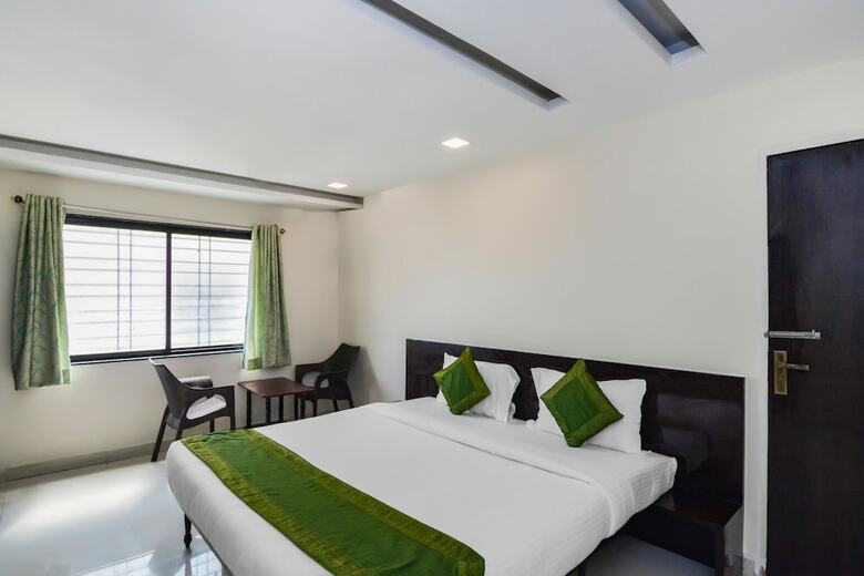 Hotel Treebo Trip Mahalaxmi Executive
