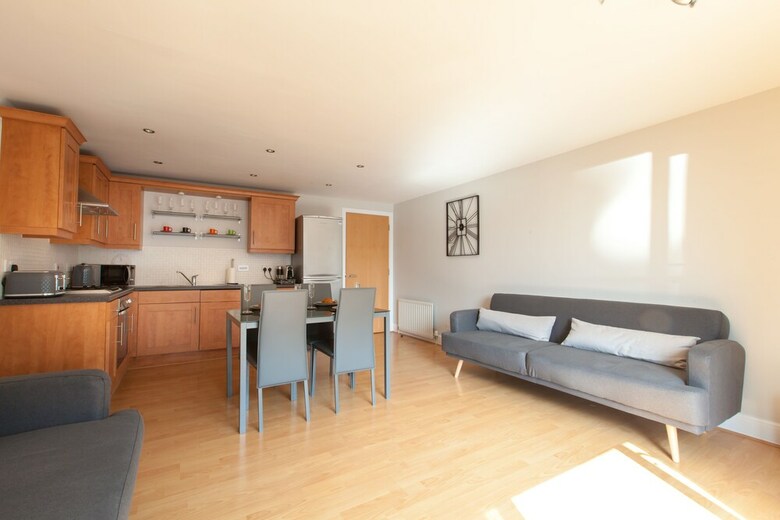 Amazing Apartments - Cables Wynd