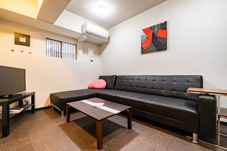 Ikidane House Abenosuji Sou