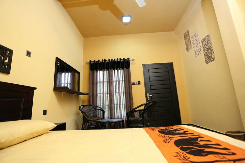 Bed & Breakfast Edwin's Air-port Stay