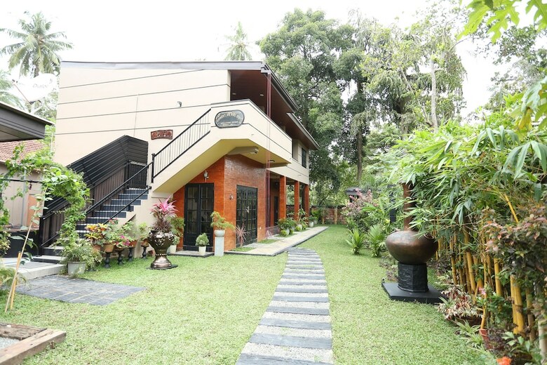 Bed & Breakfast Edwin's Air-port Stay