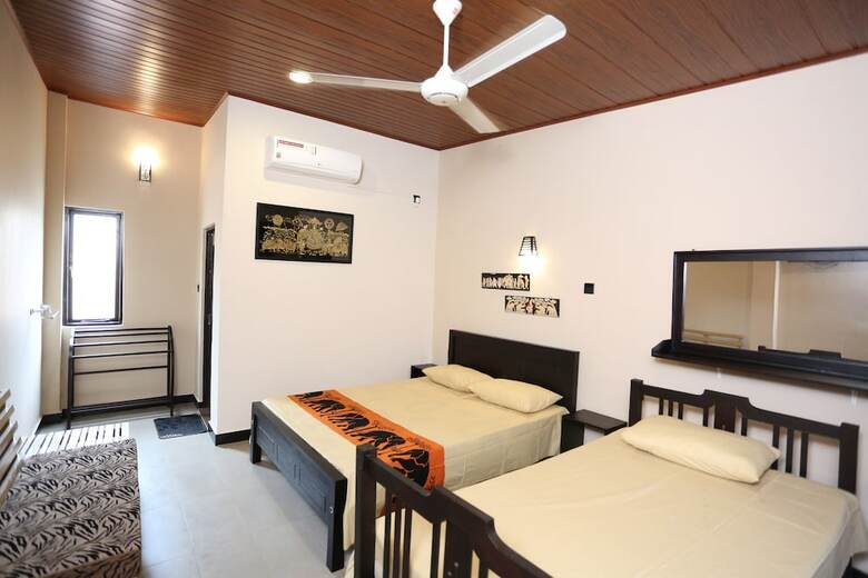 Bed & Breakfast Edwin's Air-port Stay