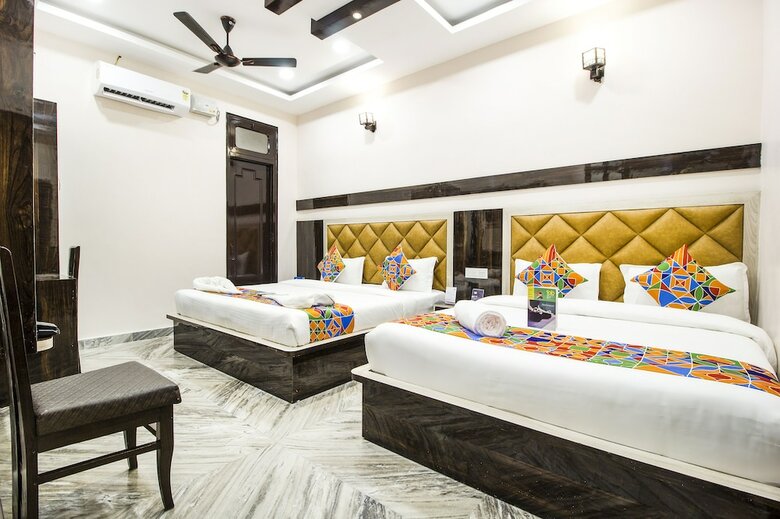 Hotel Fabexpress Sant Golden Temple