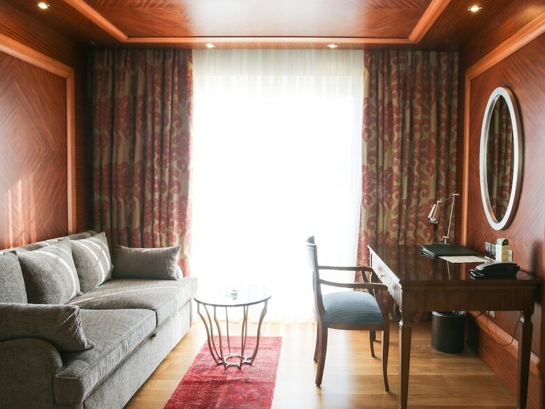 The Arkin Colony Hotel
