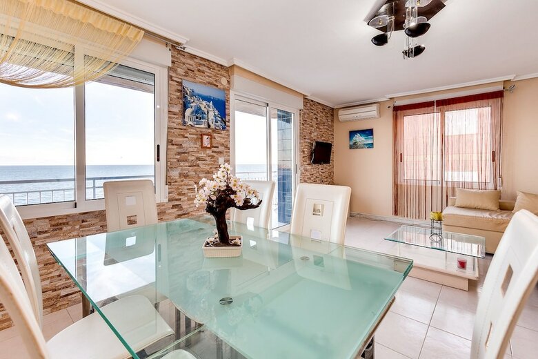 Apartamentos Playa Los N�ufragos