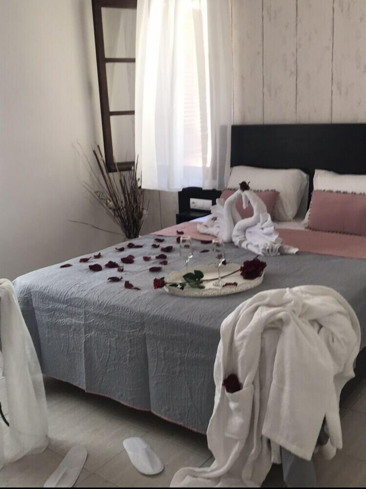 Apartamentos Rodos City House