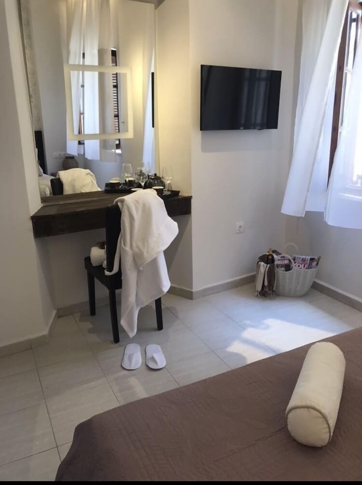 Apartamentos Rodos City House