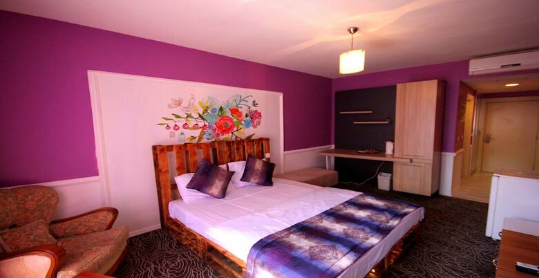 Hotel Royal Suit