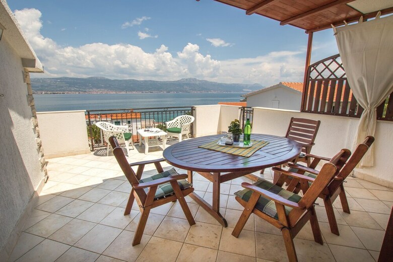 Apartments Marina