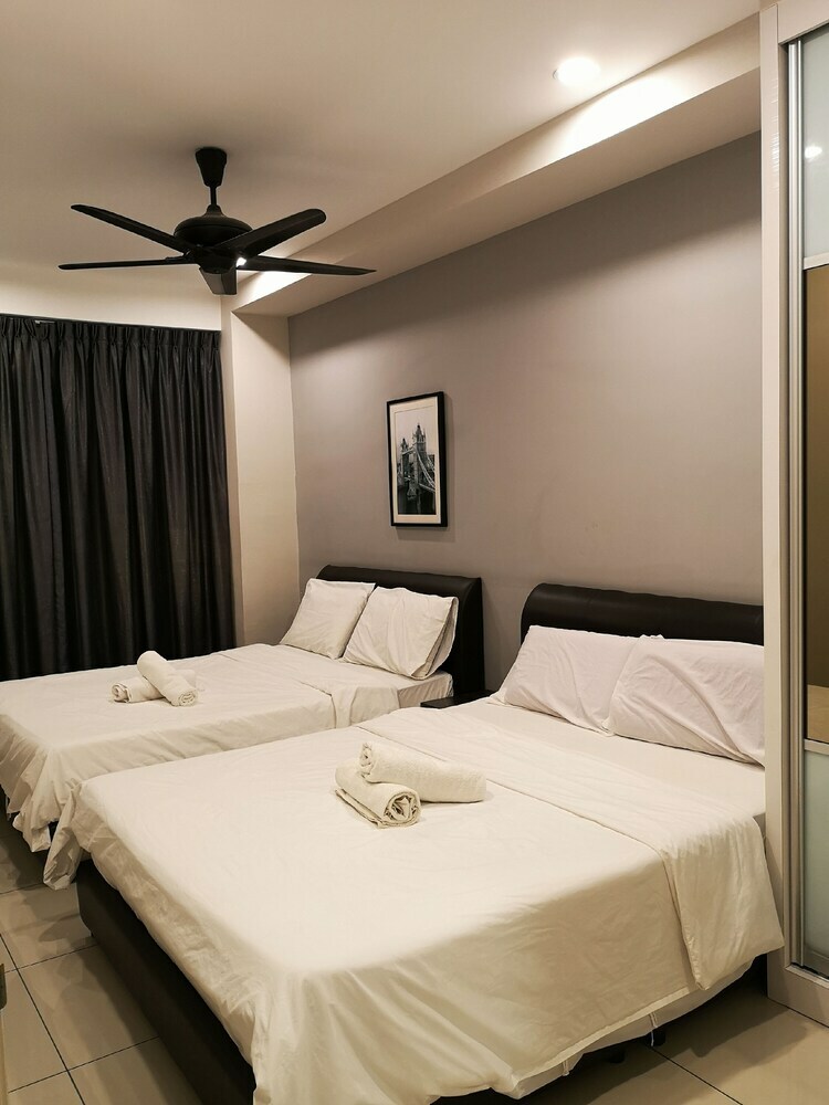 Mansion One 2 Bedroom Apartment