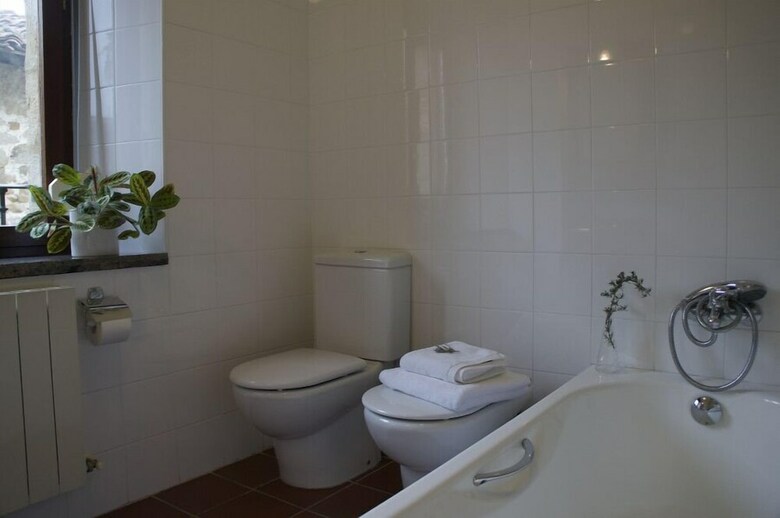 Agroturismo Casa Rural Eikolara