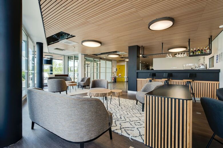 All Suites Massy Palaiseau
