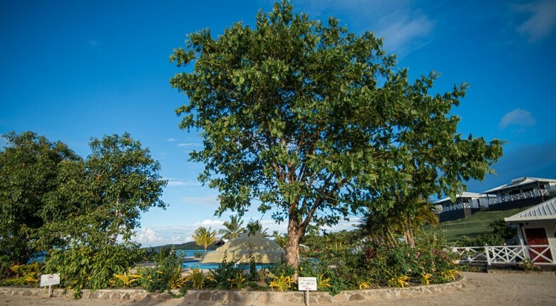 Hotel Dua Dua Beach Resort