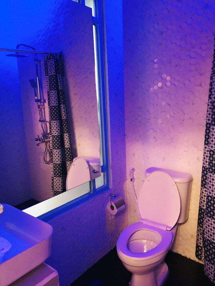 Hotel Blu Cabin Ari Stylish Gay Poshtel