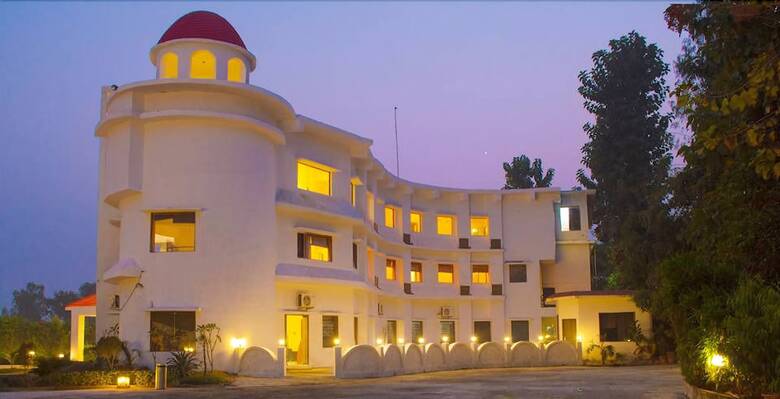 Hotel Aranya The Kanan