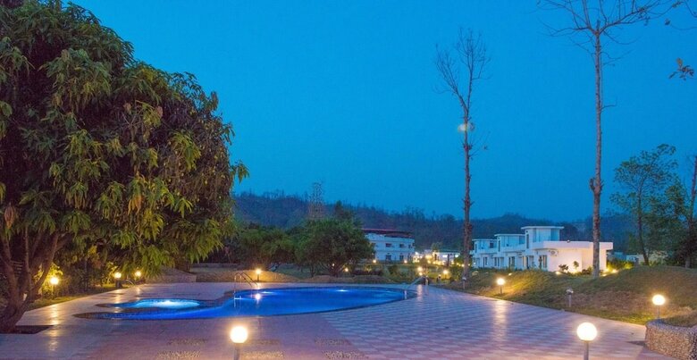 Hotel Aranya The Kanan