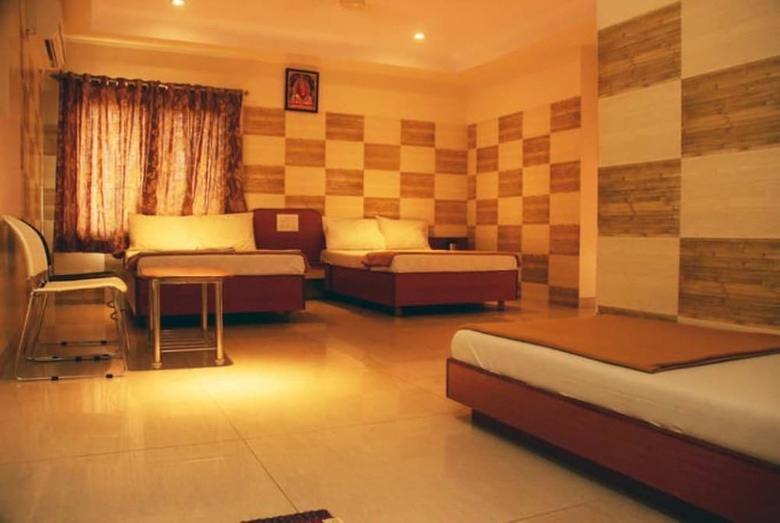Hotel Apple Sai Residency