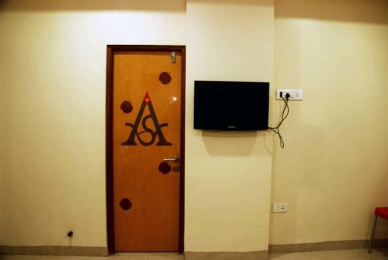 Hotel Apple Sai Residency