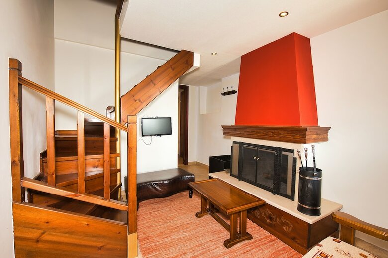 Anemoessa Traditional Village Hotel
