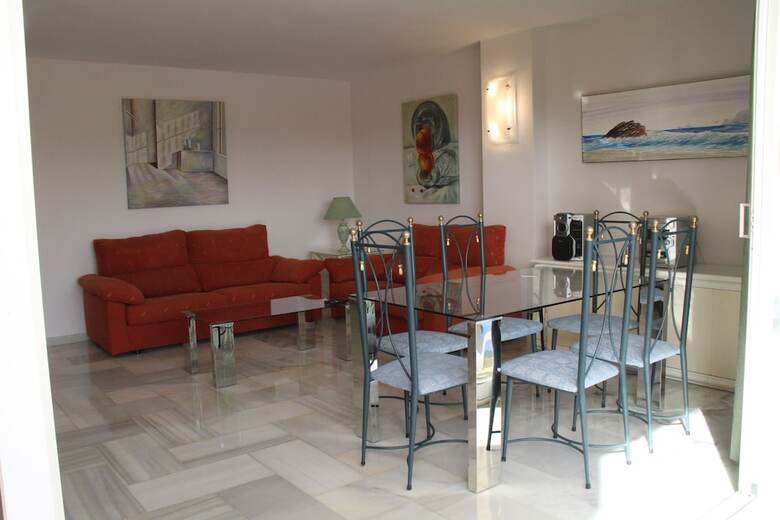 Apartamento En Puerto Marina B32