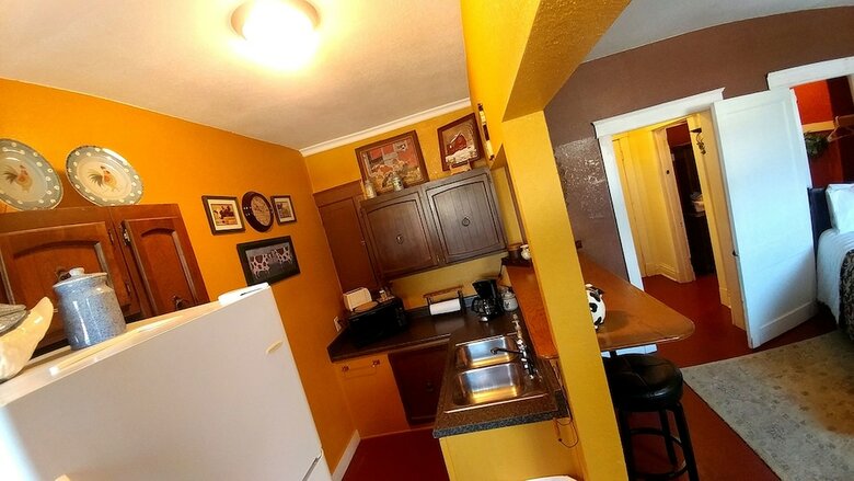 Historic Whiting Hotel Suites