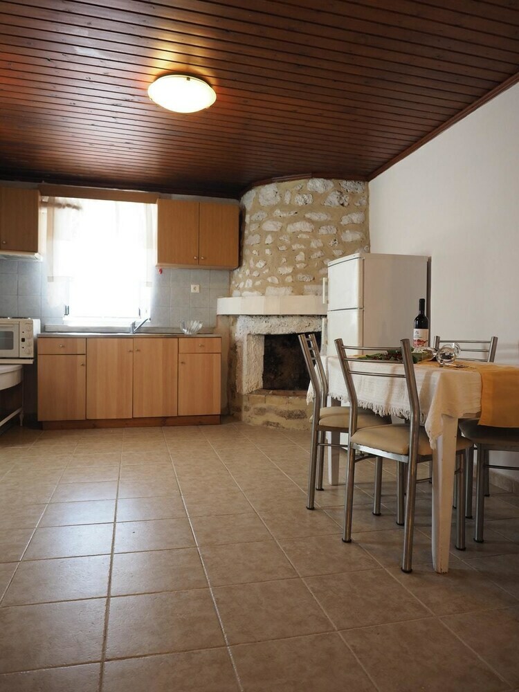 House With 2 Bedrooms In Rethymno