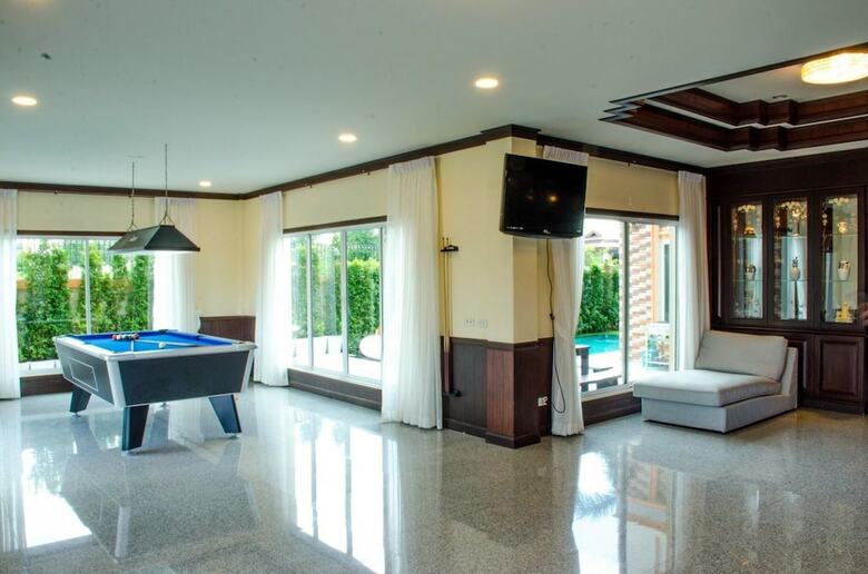 Baan Spire Pool Villa By Pinky
