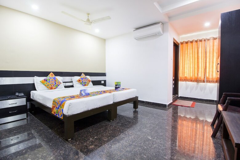 Hotel Fabexpress Gokul House
