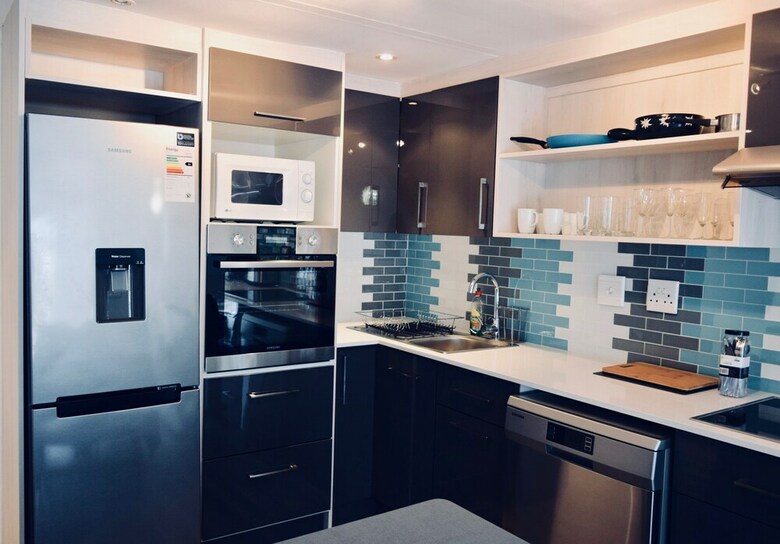 1 Bedroom Apartment With Table Mountain Views