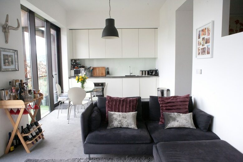 2 Bedroom Apartment Near Airport