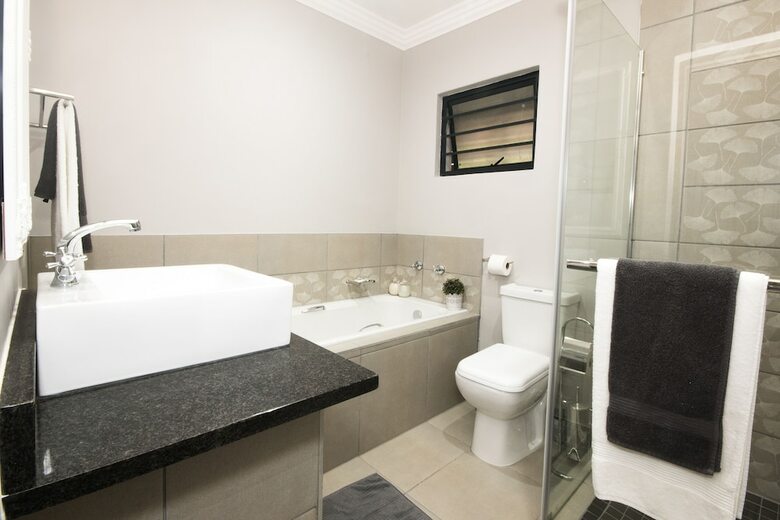 Hotel Hillside Guesthouse