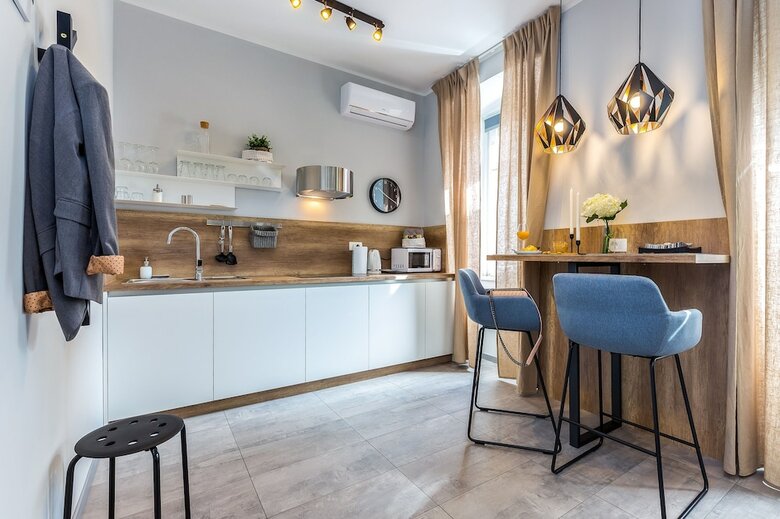Number 1 Deluxe Apartments
