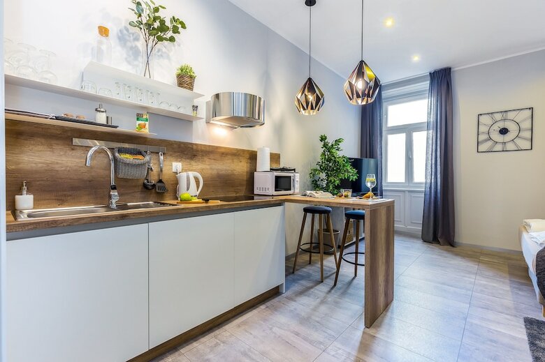 Number 1 Deluxe Apartments