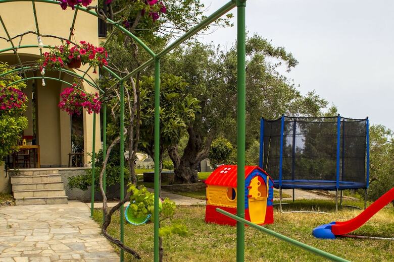 Willow Sea View Villa, Kriopigi