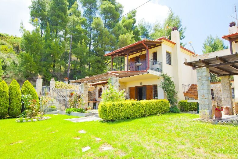 Bizmut Garden House Shared Pool