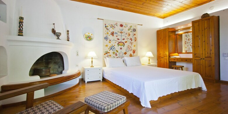 Beaufort Beachfront Villa, Nikiti