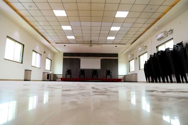 Hotel Madhuvan International