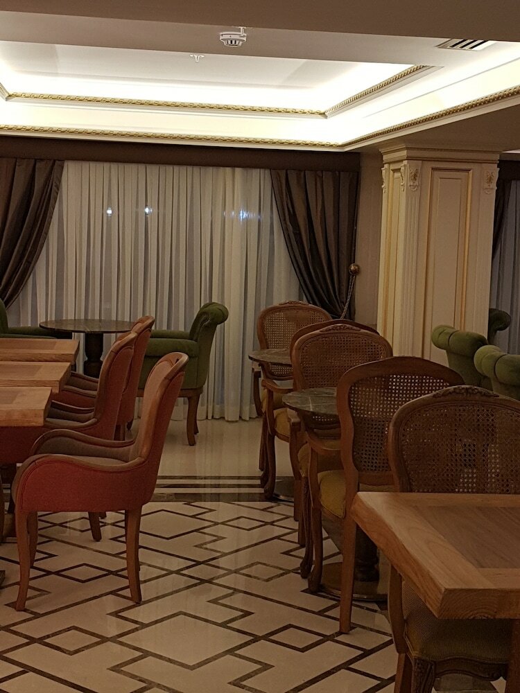 Grand Marcello Hotel