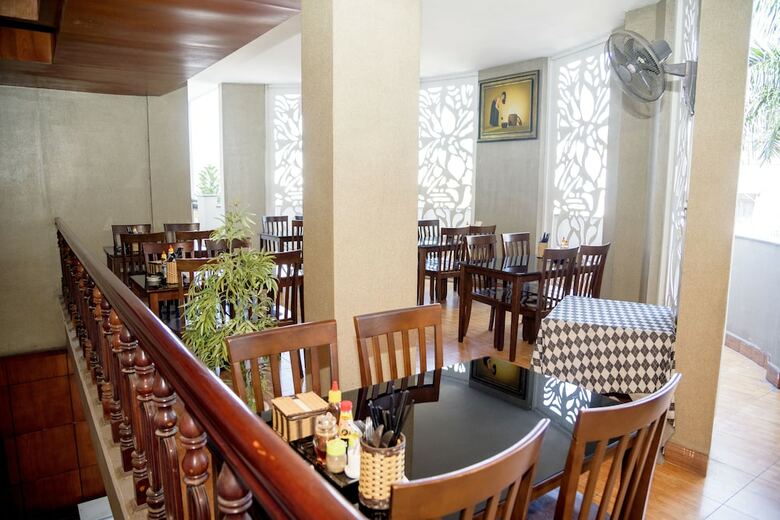 Ha Trinh Hotel