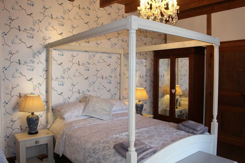 Bed & Breakfast Number 14