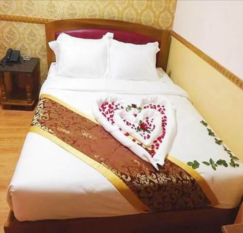 C & Y Hotel