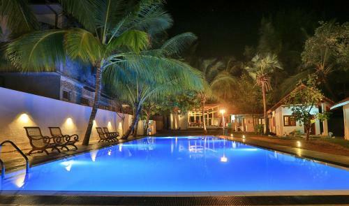 Hotel Arugambay Podbay