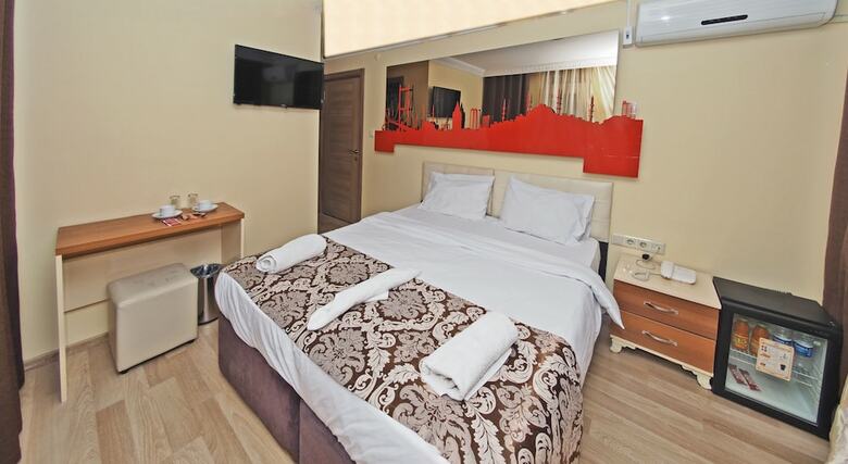 The Queen Hotel