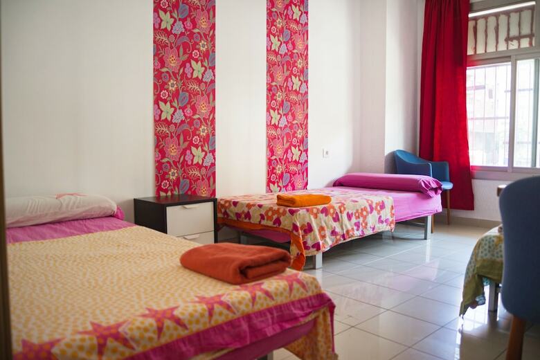 Go Bcn Hostal Ideal Badal